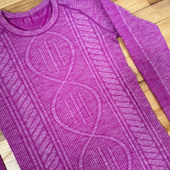 Lululemon long sleeve - Picture 2 of 3